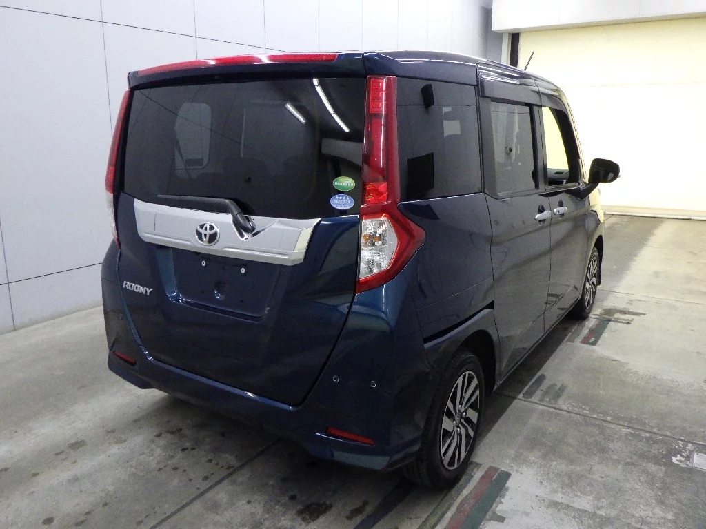 Toyota Roomy M900A 2019