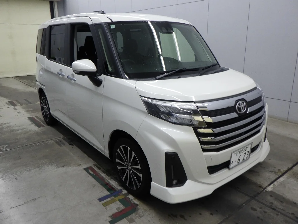 Toyota Roomy M900A 2022