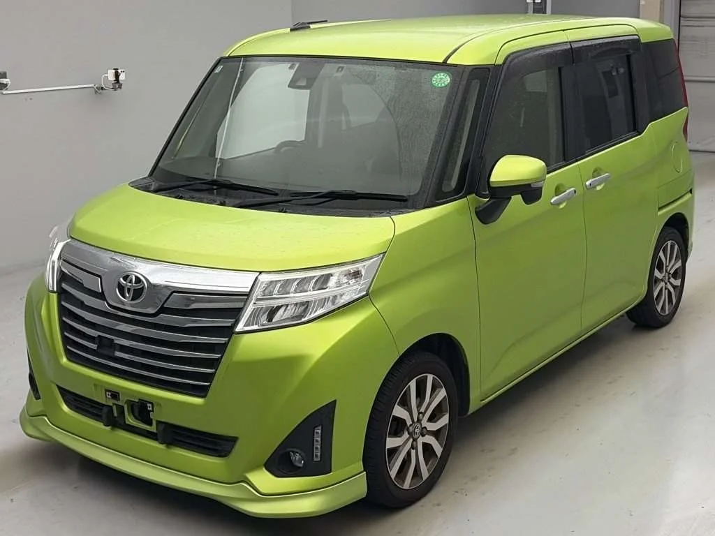 Toyota Roomy M900A 2018