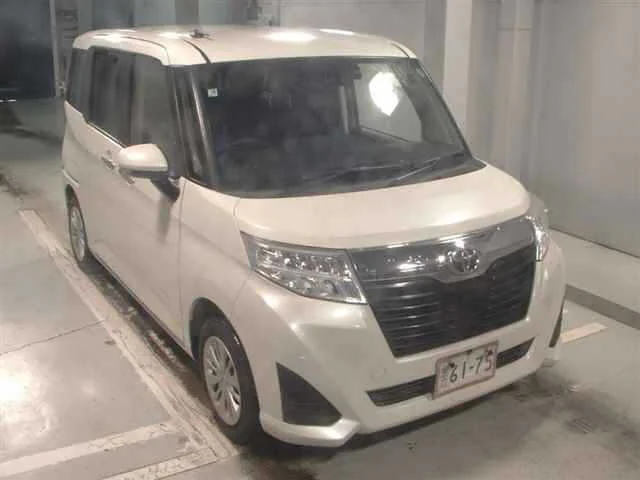 Toyota Roomy M900A 2019