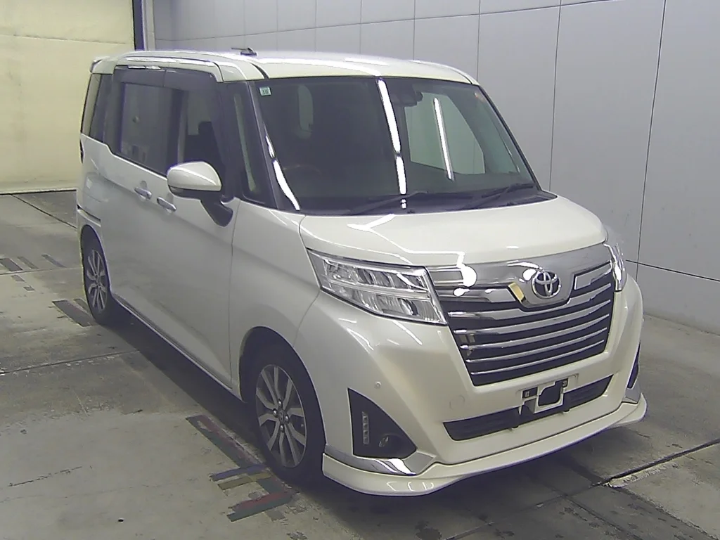 Toyota Roomy M900A 2019