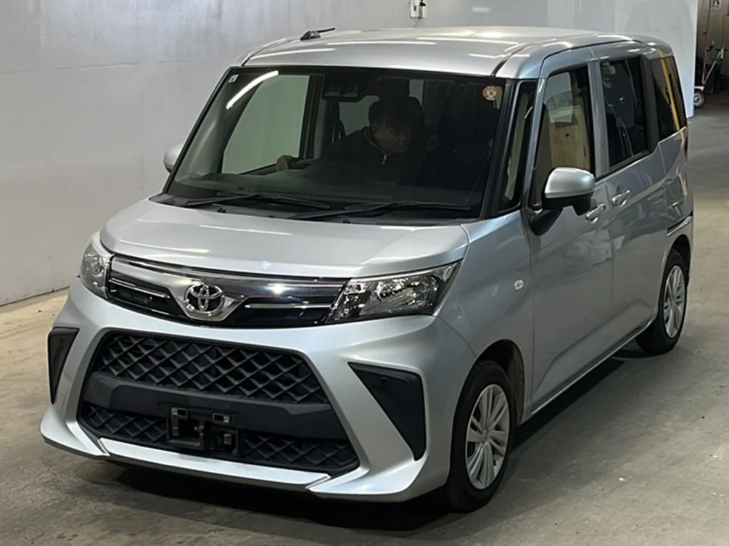 Toyota Roomy M900A 2021