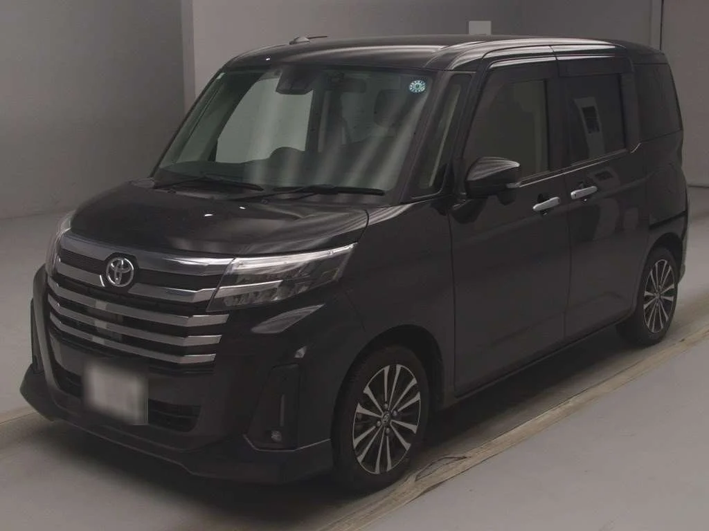 Toyota Roomy M900A 2025