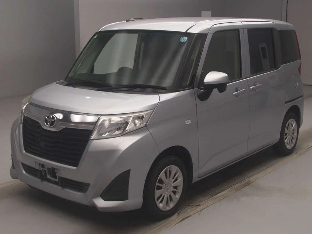 Toyota Roomy M900A 2018