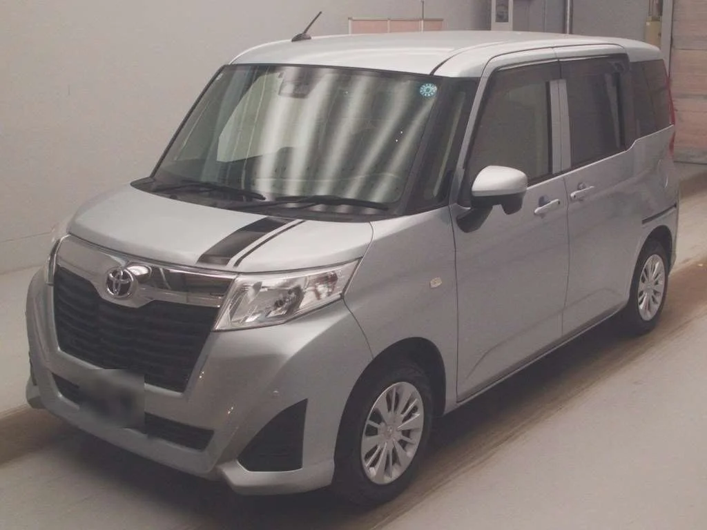 Toyota Roomy M900A 2020