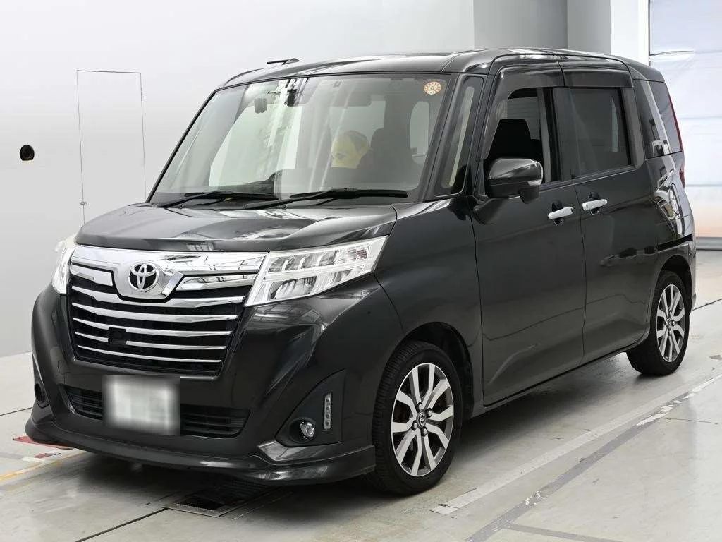 Toyota Roomy M900A 2018