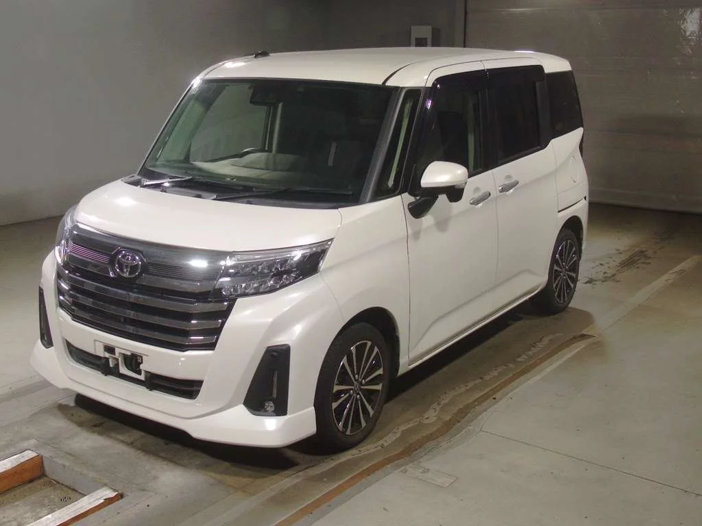 Toyota Roomy M900A 2021