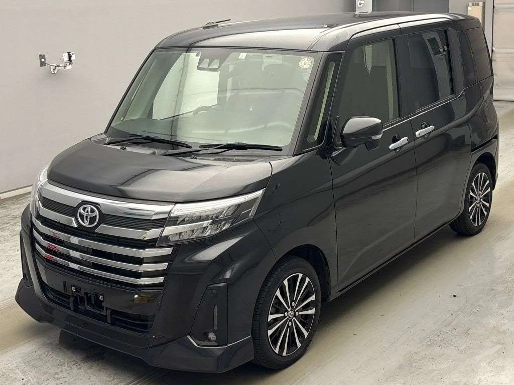 Toyota Roomy M900A 2023