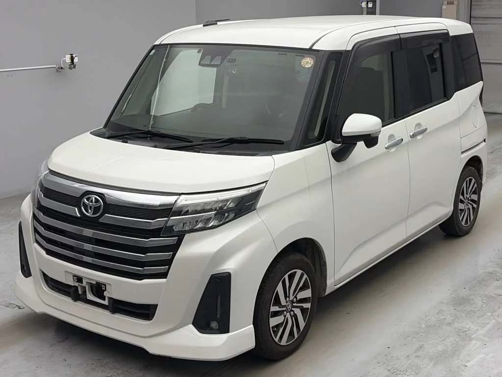 Toyota Roomy M900A 2021