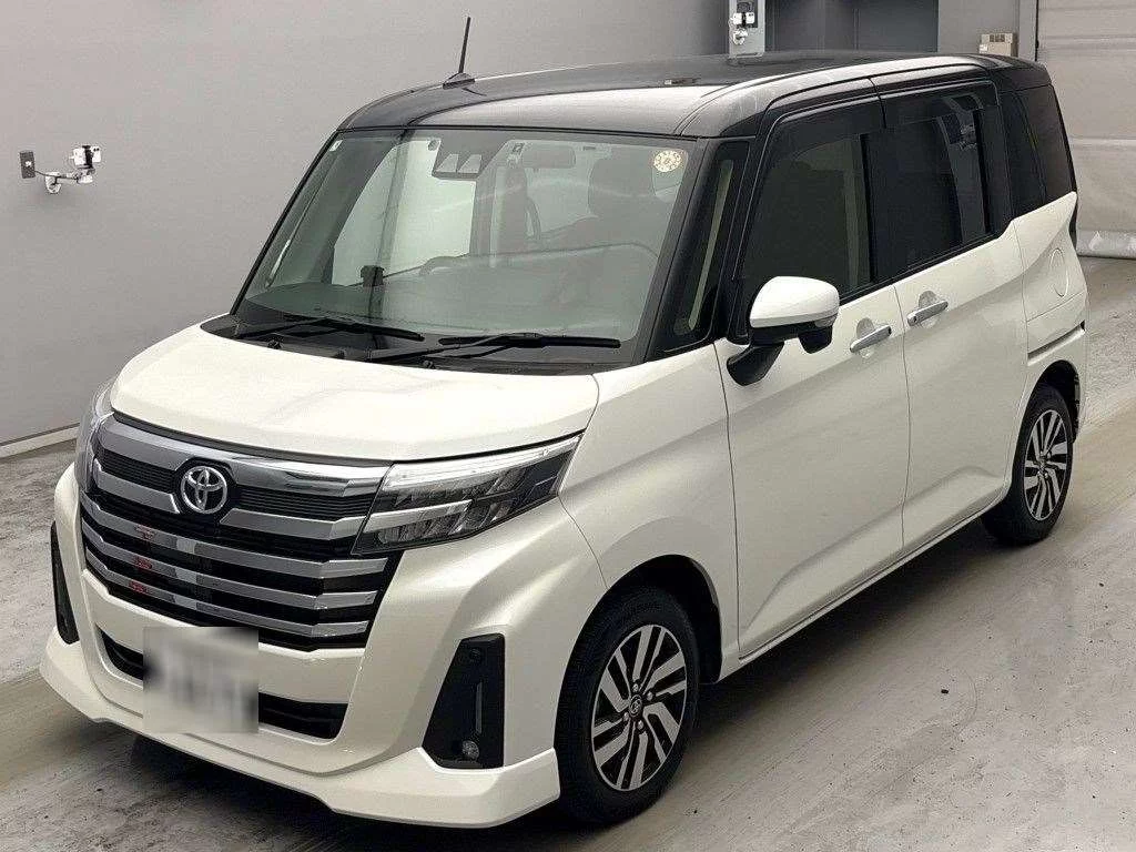 Toyota Roomy M900A 2025