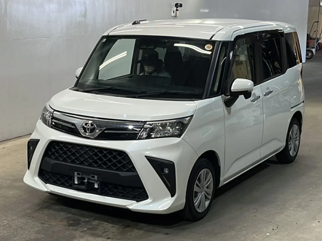 Toyota Roomy M900A 2023