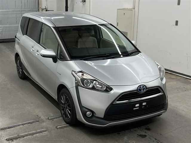 10023 Toyota Sienta NHP170G 2015 г. (MIRIVE Saitama)