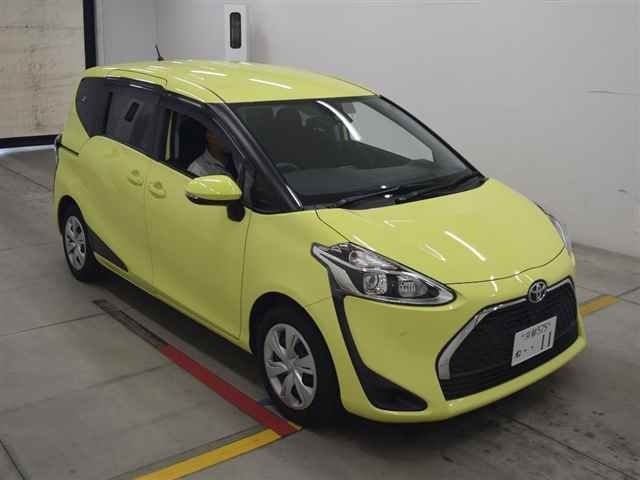 10074 Toyota Sienta NSP170G 2021 г. (MIRIVE Osaka)