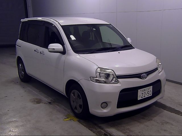 10353 Toyota Sienta NCP81G 2013 г. (Honda Tokyo)