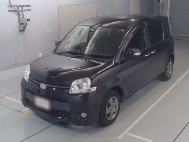 11133 Toyota Sienta NCP81G 2014 г. (CAA Chubu)