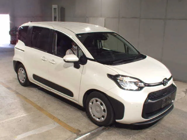 Toyota Sienta MXPC10G 2024
