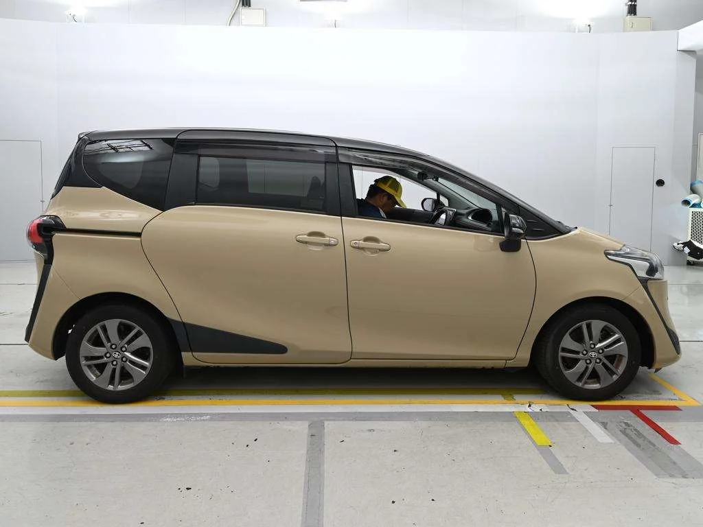 Toyota Sienta NSP170G 2018