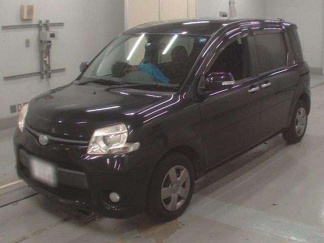 40119 Toyota Sienta NCP81G 2013 г. (CAA Tokyo)