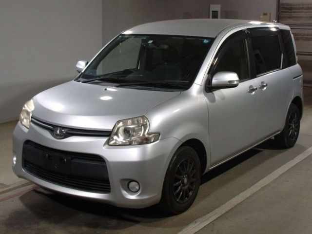 4823 Toyota Sienta NCP81G 2012 г. (TAA Chubu)