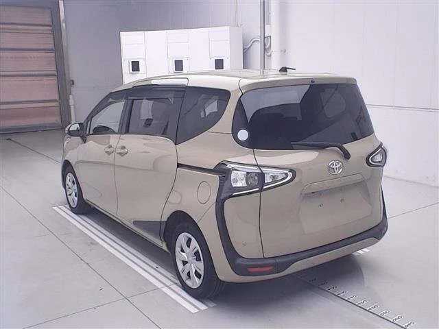 Toyota Sienta NSP170G 2021