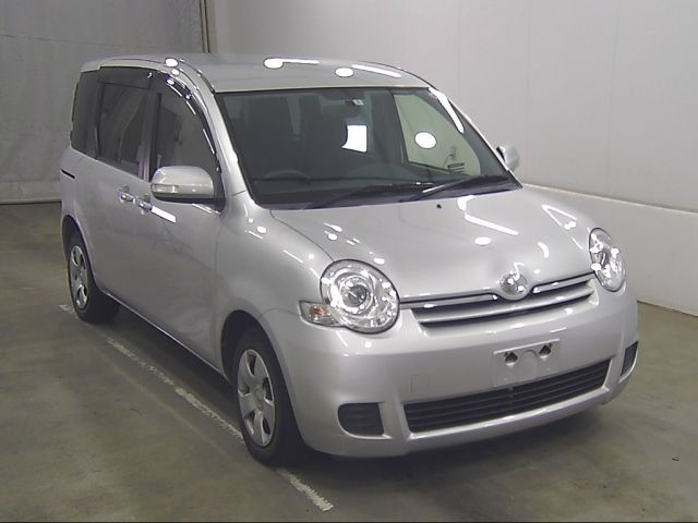 60167 Toyota Sienta NCP81G 2015 г. (Honda Kyushu)