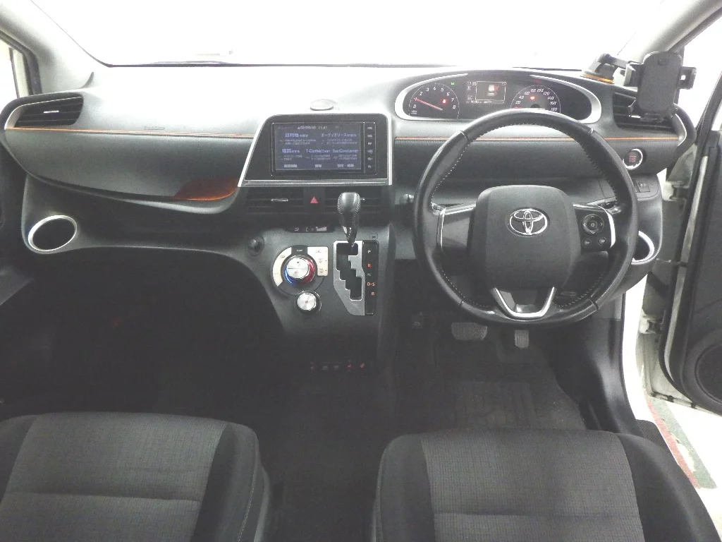 Toyota Sienta NSP170G 2019