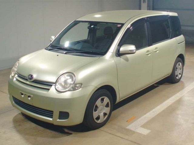 7293 Toyota Sienta NCP81G 2012 г. (TAA Kinki)