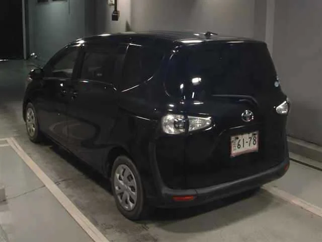 Toyota Sienta NSP170G 2018
