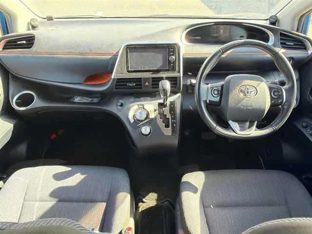 Toyota Sienta NCP175G 2018