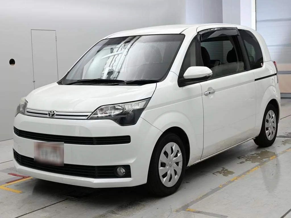 Toyota Spade NSP141 2018