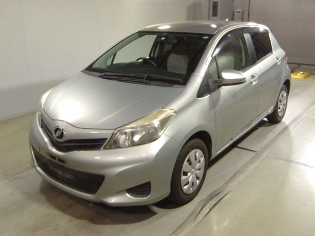 108 Toyota Vitz NSP130 2011 г. (TAA Tohoku)