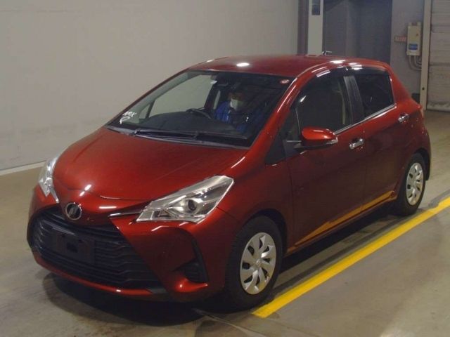 12624 Toyota Vitz NSP130 2018 г. (TAA Yokohama)