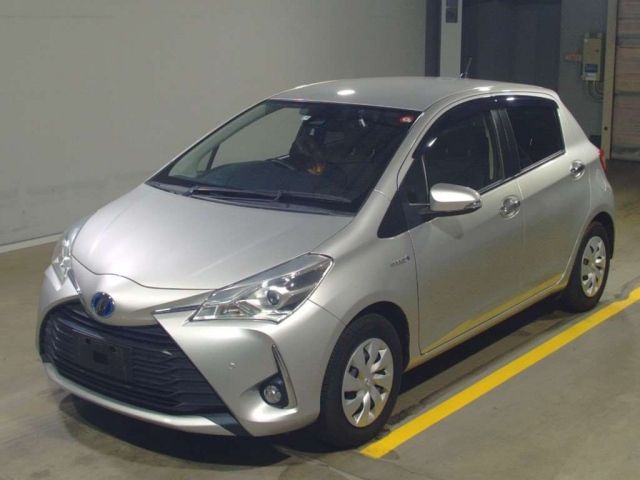 12692 Toyota Vitz NHP130 2019 г. (TAA Yokohama)