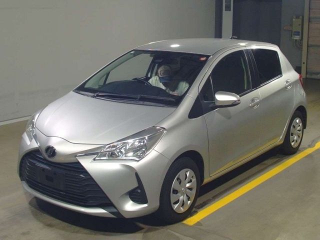 12725 Toyota Vitz KSP130 2019 г. (TAA Yokohama)