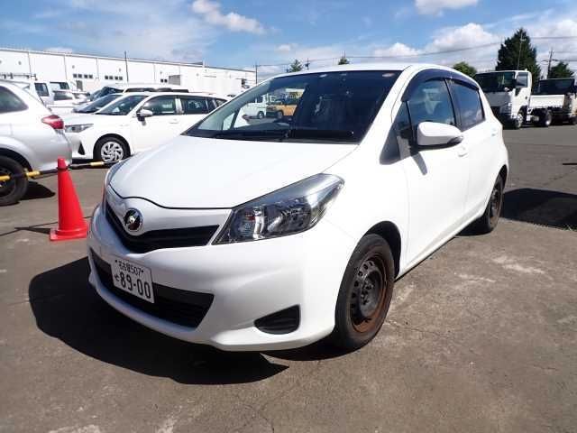 132 Toyota Vitz NSP130 2011 г. (ORIX Atsugi Nyusatsu)