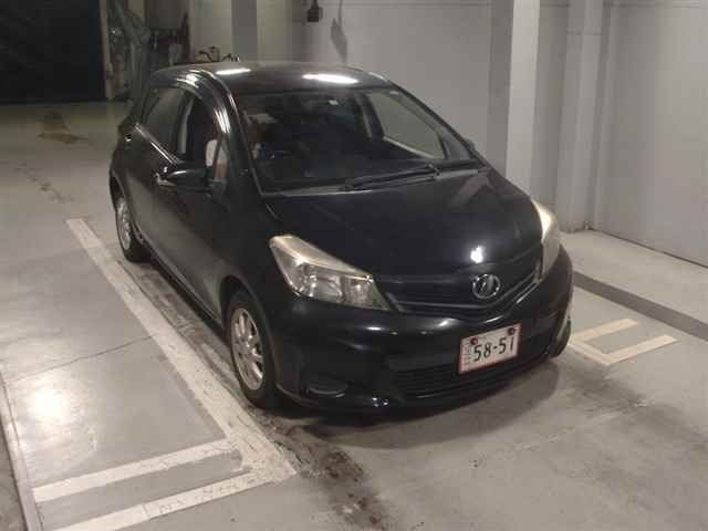 21 Toyota Vitz NSP130 2013 г. (JU Tokyo)