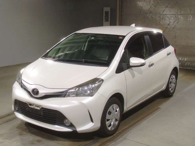 2357 Toyota Vitz KSP130 2015 г. (TAA Kinki)