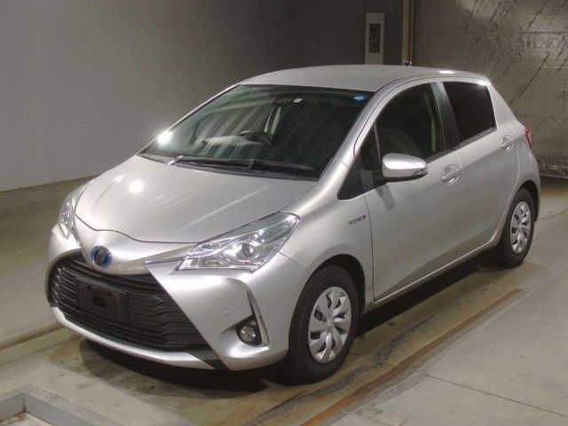 2437 Toyota Vitz NHP130 2018 г. (TAA Kinki)