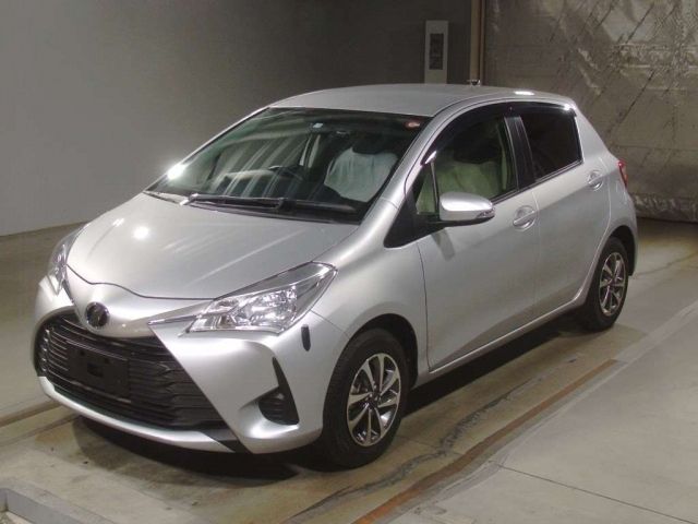 2482 Toyota Vitz KSP130 2017 г. (TAA Kinki)