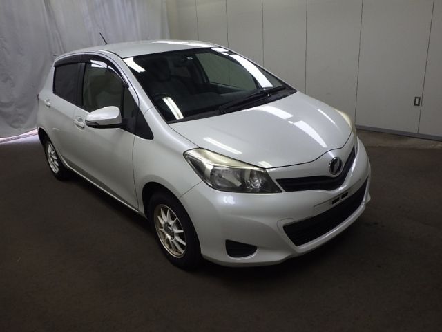 26004 Toyota Vitz NSP130 2011 г. (Honda Tokyo)