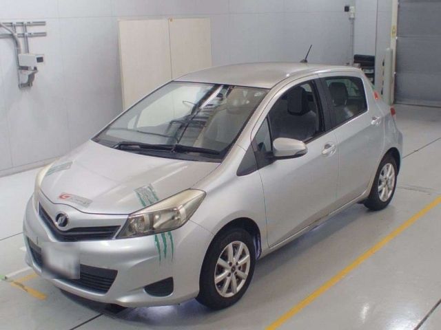 30111 Toyota Vitz KSP130 2011 г. (CAA Chubu)