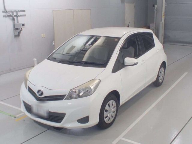 30407 Toyota Vitz KSP130 2013 г. (CAA Chubu)