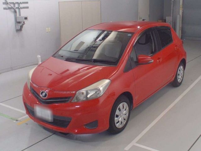 30542 Toyota Vitz KSP130 2013 г. (CAA Chubu)