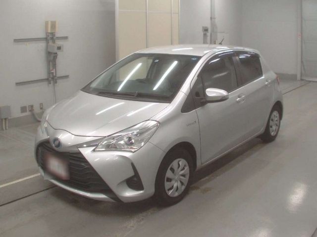 33015 Toyota Vitz NHP130 2018 г. (CAA Tokyo)