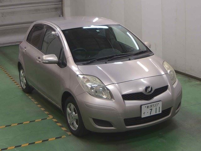 3512 Toyota Vitz KSP90 2011 г. (JU Niigata)