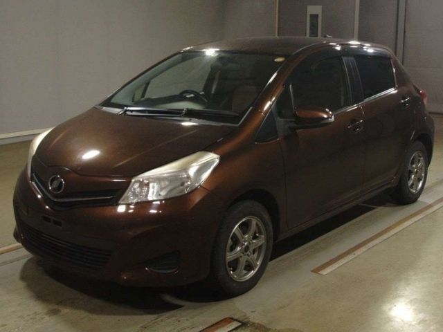 4004 Toyota Vitz NSP130 2012 г. (TAA Hyogo)