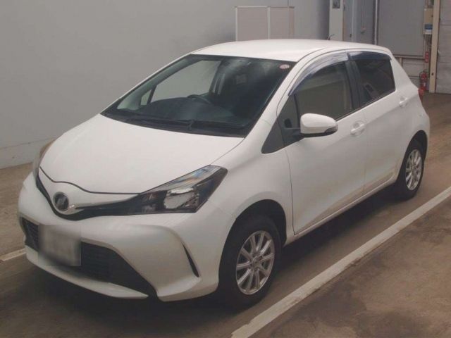 4106 Toyota Vitz NSP135 2015 г. (TAA Kantou)