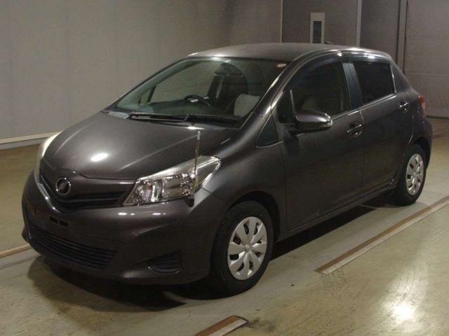 4148 Toyota Vitz NSP130 2013 г. (TAA Hyogo)