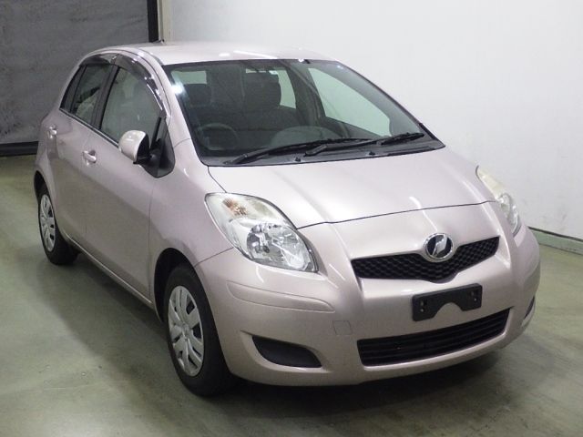 49011 Toyota Vitz KSP90 2011 г. (Honda Sendai)