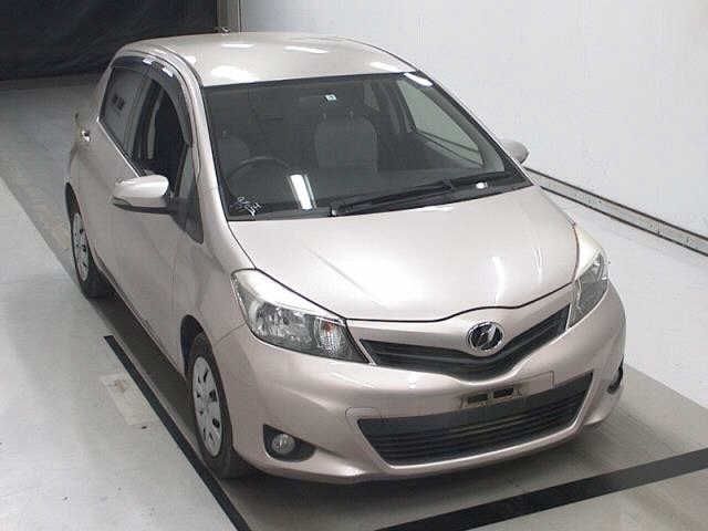 5401 Toyota Vitz NSP130 2011 г. (JU Chiba)